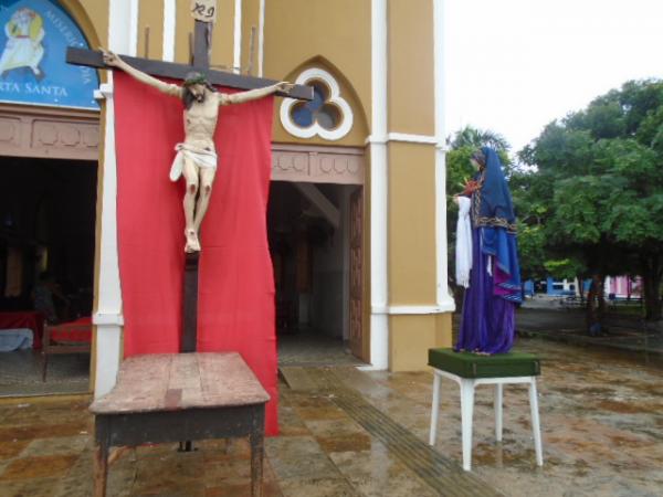 Fiéis revivem o encontro de Nossa Senhora com Jesus Cristo em Floriano.(Imagem:FlorianoNews)