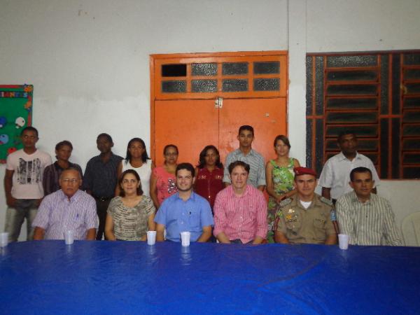 Realizada cerimônia de posse da nova diretoria da Associação de Moradores do Morro do Tiro.(Imagem:FlorianoNews)