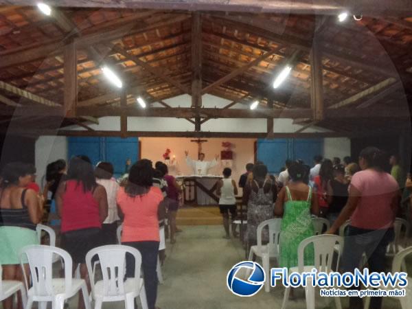 Festejo de Nossa Senhora dos Remédios é encerrado no bairro Meladão.(Imagem:FlorianoNews)