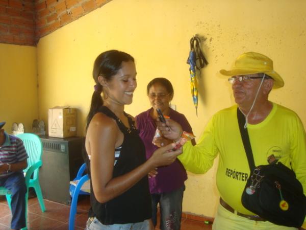 Entregando Presentes(Imagem:redaçao)