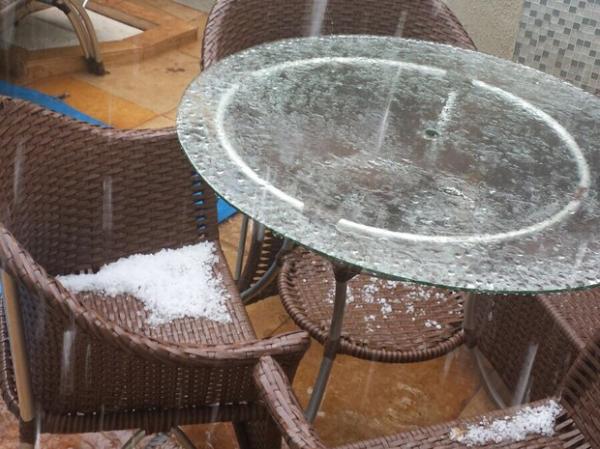 Teresina é surpreendida com chuva de granizo.(Imagem:G1 PI)