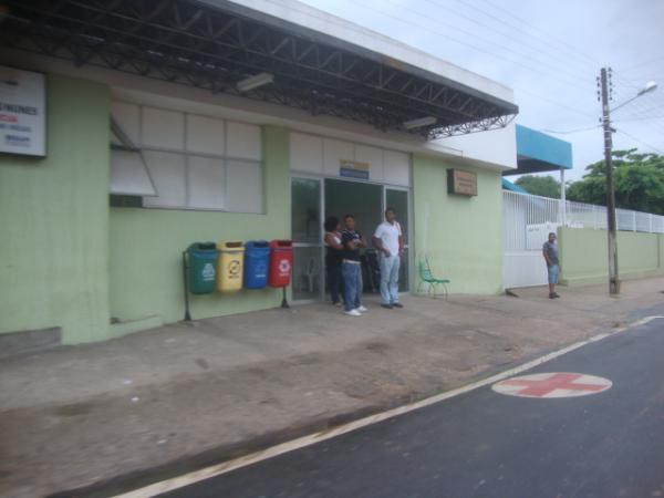 Renato Costa visitou o Hospital Tibério Nunes(Imagem:Floriano News)