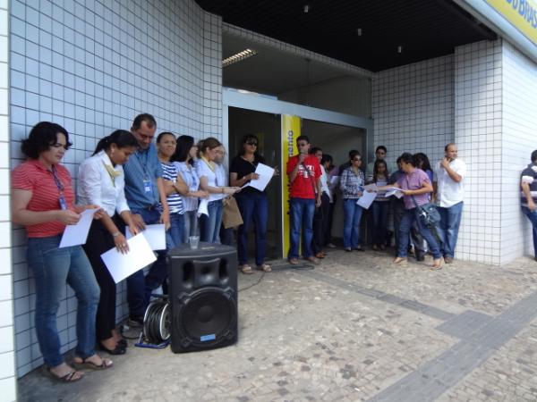 Servidores paralisam atividades em protesto contra assédio moral no BB de Floriano.(Imagem:FlorianoNews)