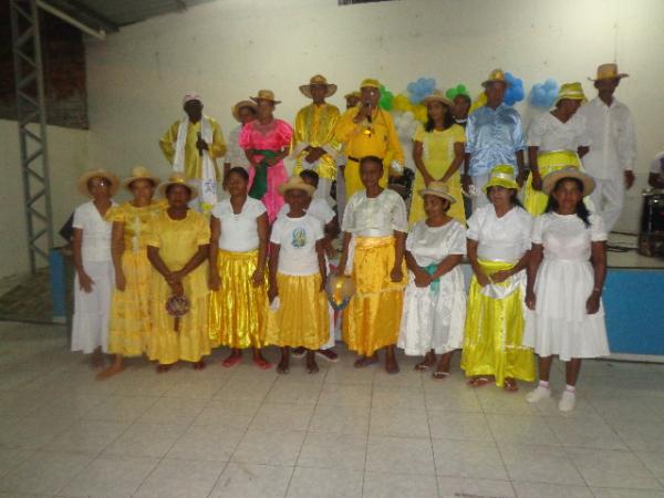 Apresentações Folclóricas abrilhantaram o aniversário do Repórter Amarelinho.(Imagem:FlorianoNews)