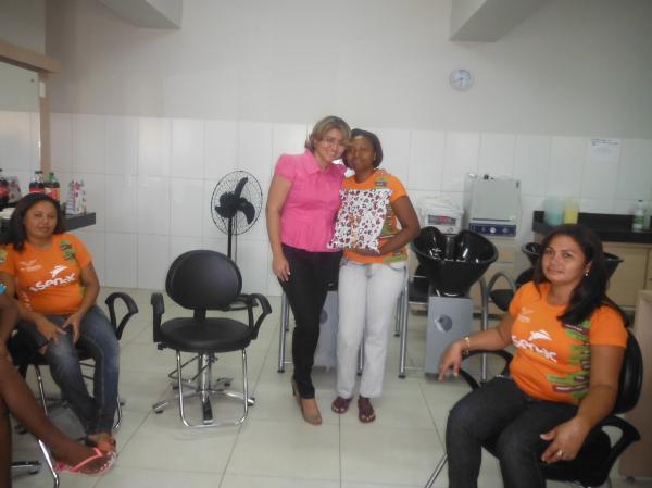 Senac encerrou curso de manicure nesta segunda-feira em Floriano(Imagem:FlorianoNews)