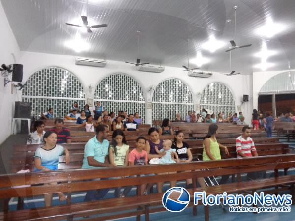 14º Cerco de Jericó é iniciado na Paróquia Nossa Senhora das Graças.(Imagem:FlorianoNews)