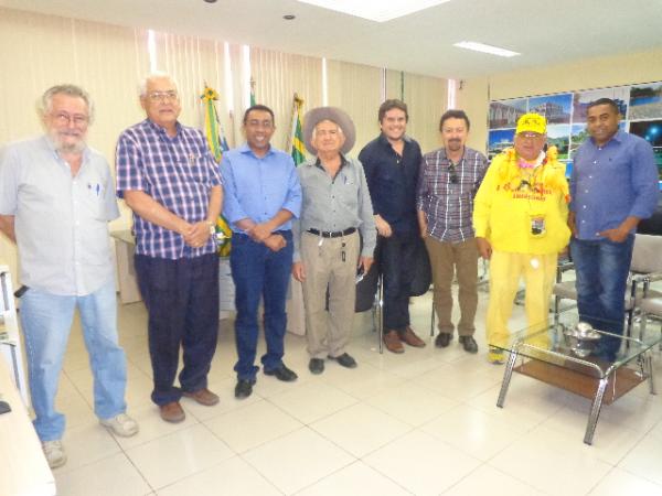 Encontro debate preparativos para a 47ª Feira Agropecuária de Floriano.(Imagem:FloriaoNews)