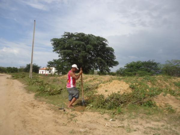 Terreno da Prefeitura é invadido por famílias em Floriano.(Imagem:FlorianoNews)