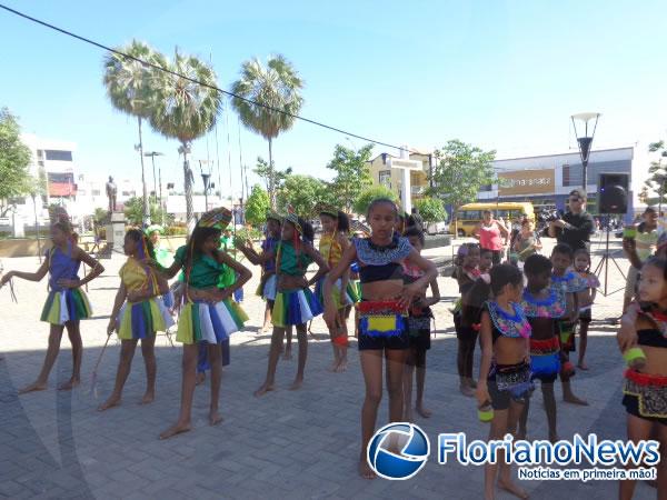 Ação Social e de Cidadania são realizadas na Praça Dr. Sebastião Martins.(Imagem:FlorianoNews)