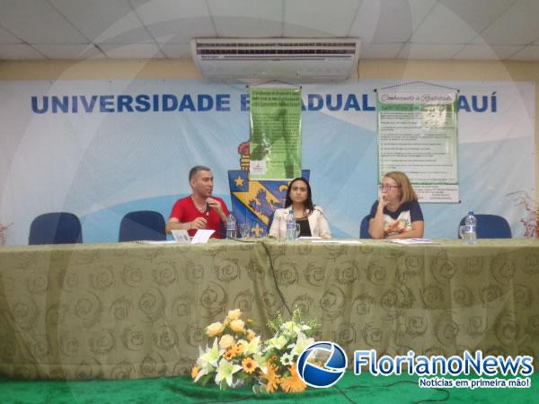 UESPI realiza 3º Encontro Interdisciplinar de debate sobre a drogadição em Floriano.(Imagem:FlorianoNews)