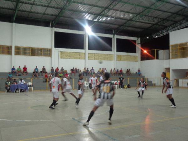 Jogo movimentou etapa do Campeonato de Futebol de Salão em Floriano.(Imagem:FlorianoNews)