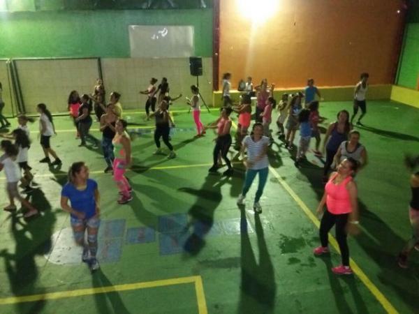 Dia da Mulher é comemorado com momento fitness na Escola Pequeno Príncipe.(Imagem:EPP)