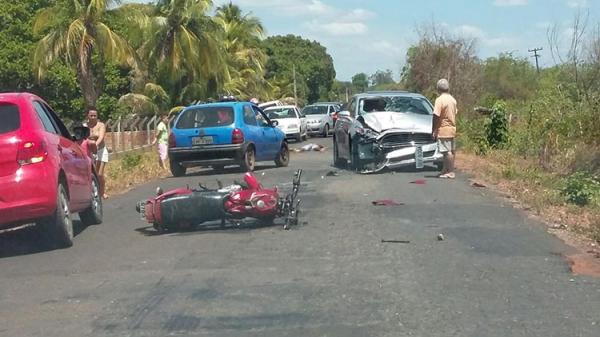 Colisão entre moto e carro deixa uma pessoa morta na Cacimba Velha.(Imagem:Cidade Velho)