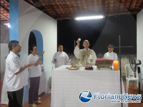 Fiéis participam da Vigília Pascal em Floriano.(Imagem:FlorianoNews)