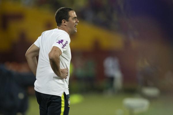 André Jardine, técnico da seleção sub-23, durante empate entre Brasil e Uruguai.(Imagem:Lucas Figueiredo / CBF)