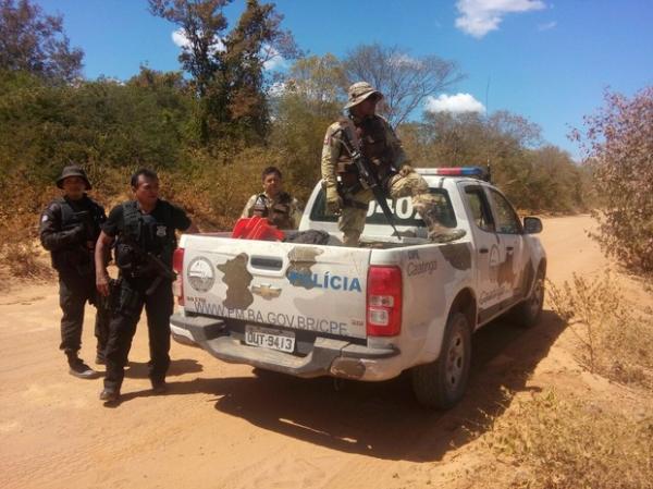 Em diligências, polícia troca tiros com criminoso em região com mata fechada.(Imagem:Divulgação/Polícia Civil)