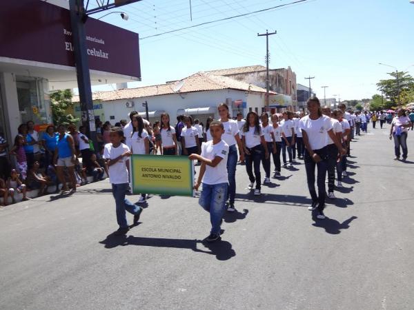 Floriano comemorou o Dia da Pátria com desfile cívico.(Imagem:FlorianoNews)