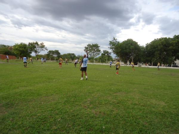 Jogo marca confraternização entre amigos em Floriano.(Imagem:FlorianoNews)