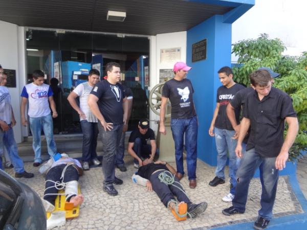 Bombeiros realizam curso de brigada de incêndio em Floriano(Imagem:FlorianoNews)