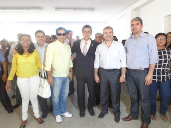 Prefeito Gilberto Júnior inaugurou obra do Mercado do Cruzeiro.(Imagem:FlorianoNews)