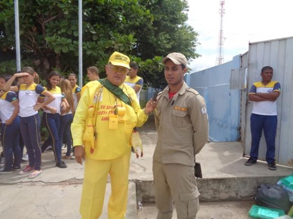 Corpo de Bombeiros realiza palestra sobre prevenção de incêndio e uso de extintores.(Imagem:FlorianoNews)