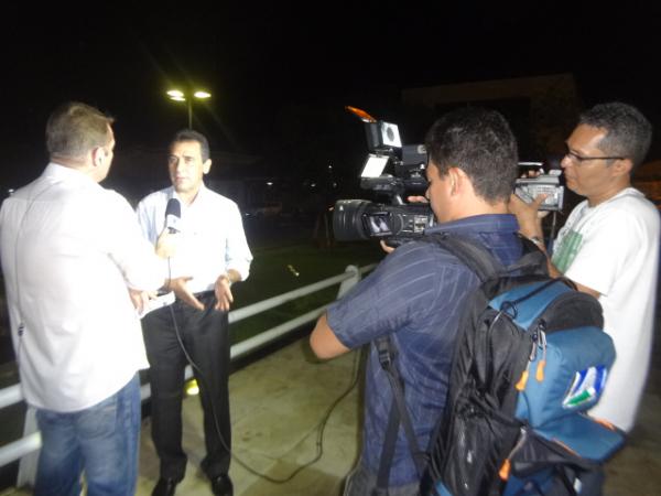 Prefeito Gilberto Júnior é entrevistado pela TV Antena 10.(Imagem:FlorianoNews)