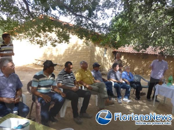 Prefeito Gilberto Júnior e Secretários participam de reunião na Vereda dos Cágados.(Imagem:FlorianoNews)