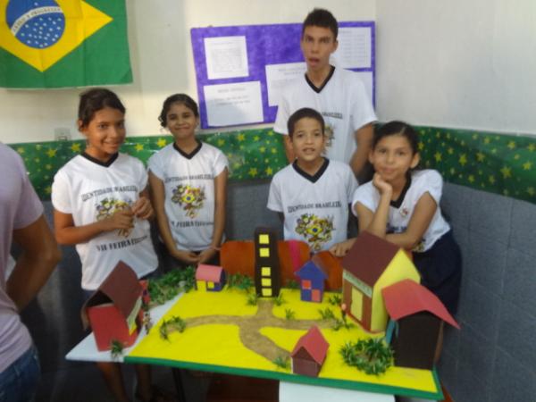 Escola Menino Jesus de Praga realizou Feira de Conhecimento.(Imagem:FlorianoNews)