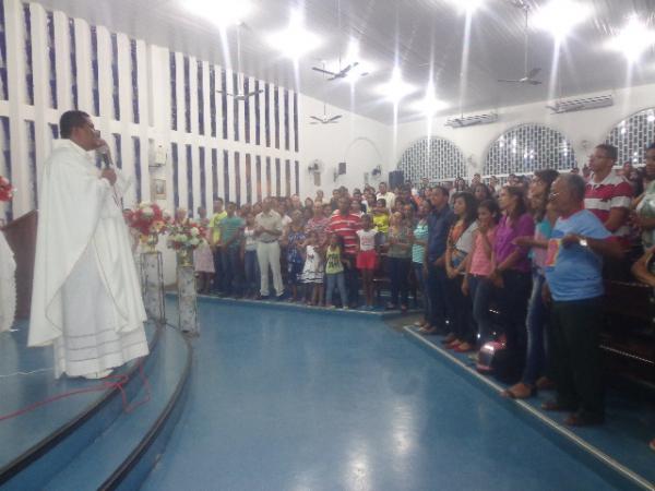 Missa da Misericórdia atrai multidão na Paróquia de Nossa Senhora das Graças.(Imagem:FlorianoNews)