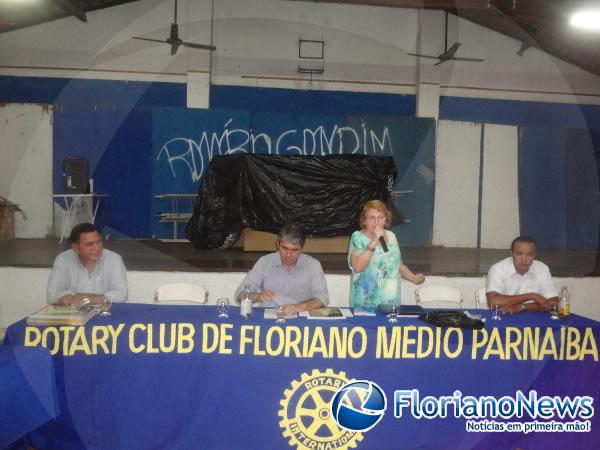 Rotary Club de Floriano confere título de associado honorário à florianenses.(Imagem:FlorianoNews)