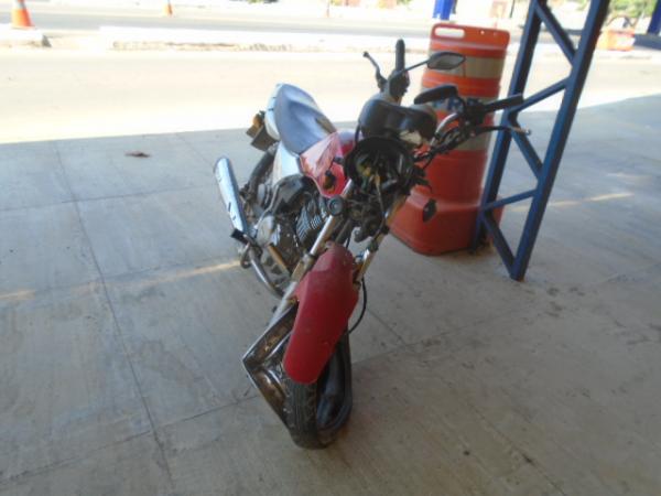 Motociclista sofre fratura em acidente de trânsito no bairro Cancela.(Imagem:FlorianoNews)