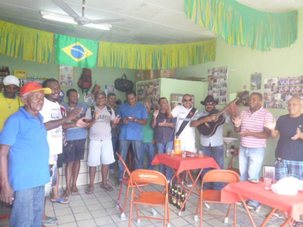 Bar do Bio festeja 47º aniversário com a presença de amigos.(Imagem:FlorianoNews)