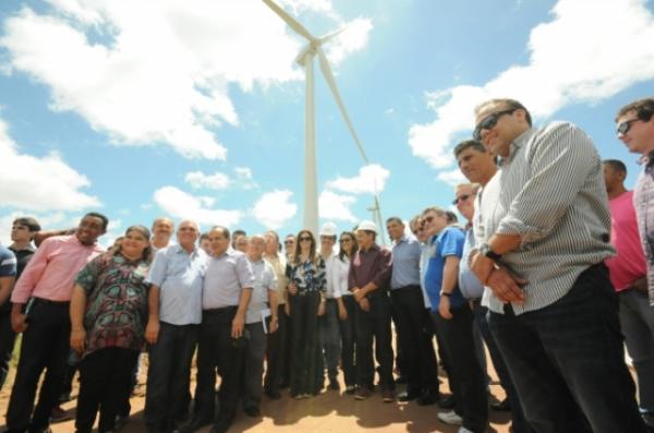 Governador visita usina eólica em Marcolândia e Simões.(Imagem:Paulo Barros)