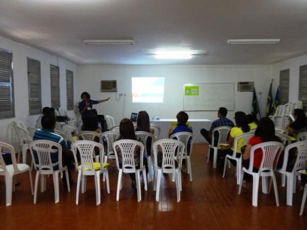 10ª GRE realiza I seminário de formação de orientadores de estudo do PNEM.(Imagem:FlorianoNews)