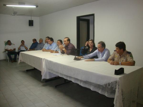 Encontro no Fórum Desemb. Correia Lima em Floriano.(Imagem:FlorianoNews)