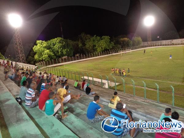 Atletas do Futuro vence Boca Júnior e disputará final do campeonato baronense de futebol.(Imagem:FlorianoNews)