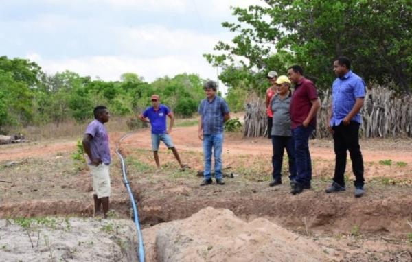 Barra da Vereda recebe melhoria em sistema de distribuição de água em Floriano.(Imagem:SECOM)