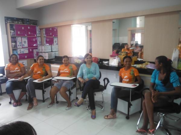 Senac encerrou curso de manicure nesta segunda-feira em Floriano.(Imagem:FlorianoNews)