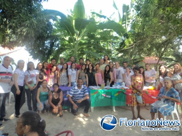 Universitários realizam festa carnavalesca para idosos da Vila Vicentina.(Imagem:FlorianoNews)