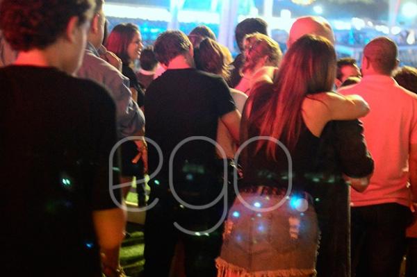 Bruna Marquezine e Maurício Destri se beijam no Rock in Rio.(Imagem:Cidadeverde)