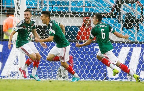 Peralta dá a vitória ao México na estreia contra Camarões: El Tri enfrenta o Brasil na próxima quarta-feira.(Imagem:Reuters)