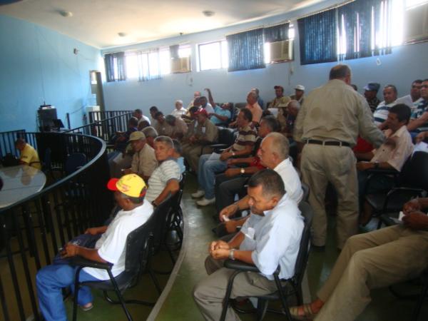 Funcionários da FUNASA de Floriano em Assembléia (Imagem:Amarelinho)