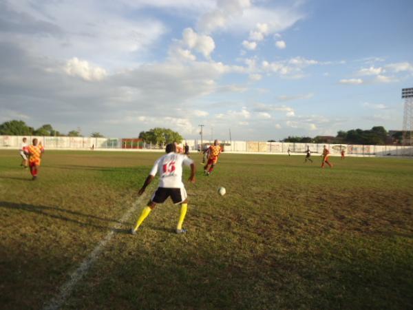 Jogo Solidário arrecada 213 Kg de alimentos em Floriano.(Imagem:FlorianoNews)