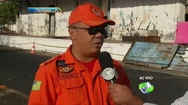 Incêndio em depósito da Secretaria de Educação de Parnaíba pode ter sido criminoso.(Imagem:Cidade Verde)