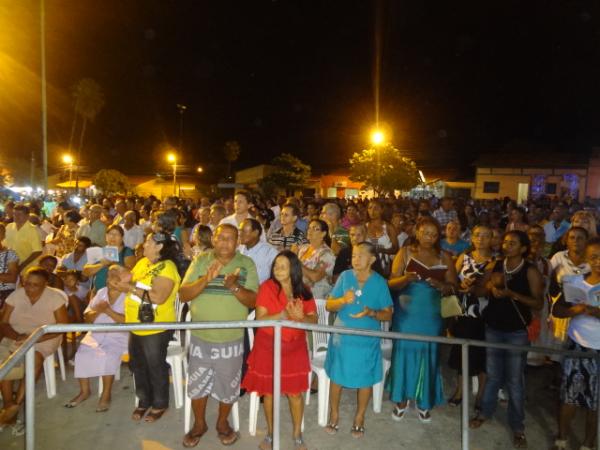 Fieis participam do festejo de Nossa Sra. de Nazaré em Nazaré do Piauí.(Imagem:FlorianoNews)