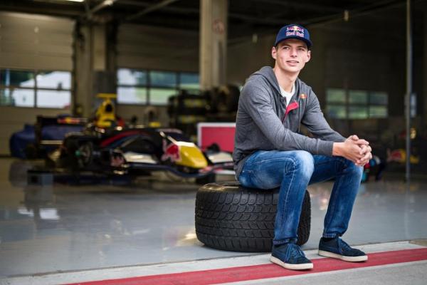 Max Verstappen será piloto da STR em 2015.(Imagem:Divulgação)