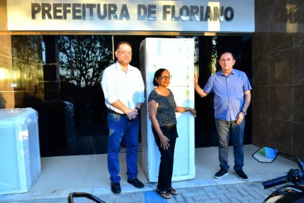 Prefeitura de Floriano entrega prêmios aos ganhadores da campanha IPTU premiado(Imagem:Secom)