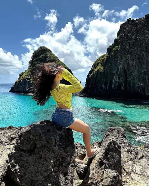 Juliette dá beijão no namorado em Noronha.(Imagem:Reprodução/ Instagram)