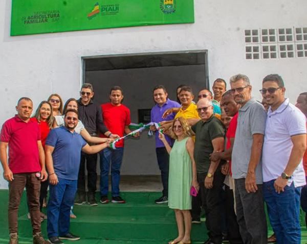 Deputado Federal Francisco Costa celebra inaugurações em São Francisco do Piauí(Imagem:Reprodução/Instagram)