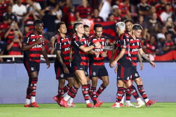 Luiz Araújo e Arrascaeta se destacaram em goleada do Flamengo.(Imagem:Gilvan de Souza/CRF)